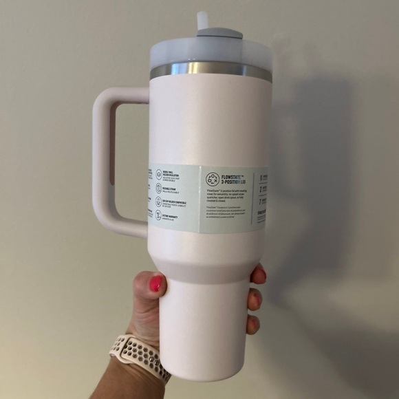 (NWT) Stanley 40 oz. Quencher H2.0 FlowState Tumbler in Rose Quartz - Picture 6 of 16